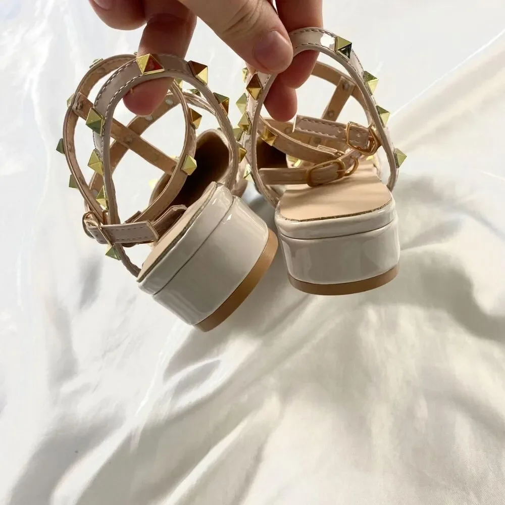 NWOB Blush Pink Nude Patent Gold Studded Pointy Ballet Flats US 6